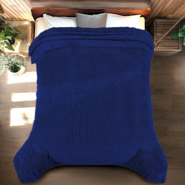 Signature Weave Sherpa Blanket 50"x60" - Image 3